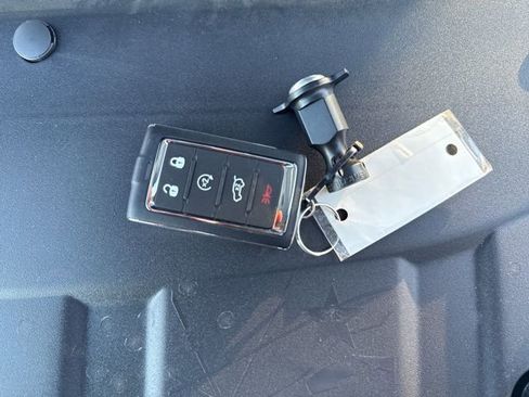 New 2025 Jeep Grand Cherokee Limited w/ Luxury Tech Group II image 30