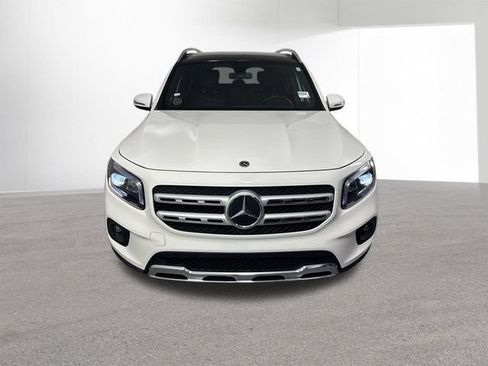 Used 2021 Mercedes-Benz GLB 250 4MATIC image 25