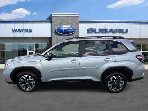 Certified 2025 Subaru Forester Premium AWD/4WD image 5