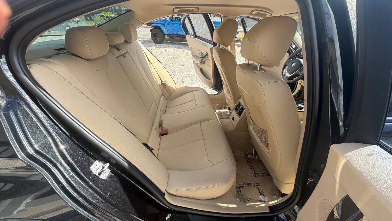 Used 2014 BMW 328i Sedan RWD image 12