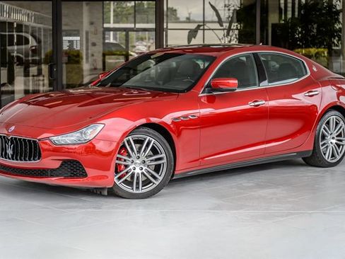 Used 2015 Maserati Ghibli RWD image 2