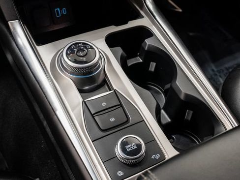 Used 2023 Ford Explorer Limited AWD/4WD image 19