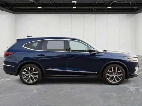 Used 2024 Acura MDX SH-AWD w/ Technology Package image 4