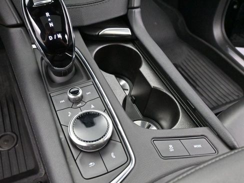 Certified 2025 Cadillac XT5 Premium Luxury image 21