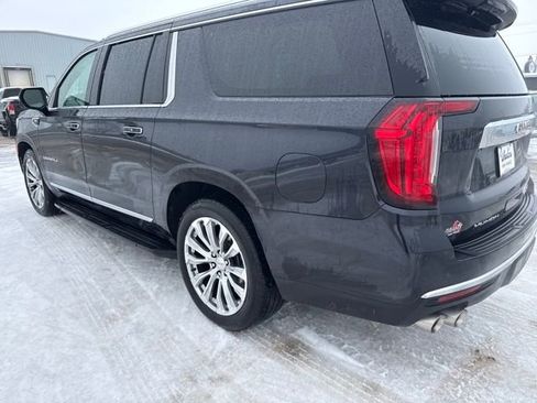 Used 2024 GMC Yukon XL Denali w/ Advanced Technology Package image 3