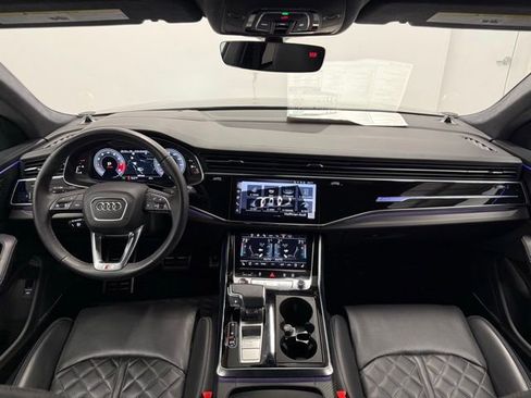 Used 2024 Audi SQ8 Prestige w/ Prestige Package image 31