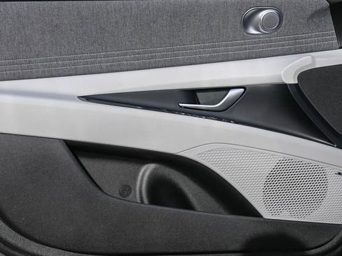 New 2026 Hyundai Elantra Limited image 22