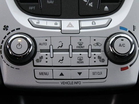 Used 2015 Chevrolet Equinox LTZ image 18