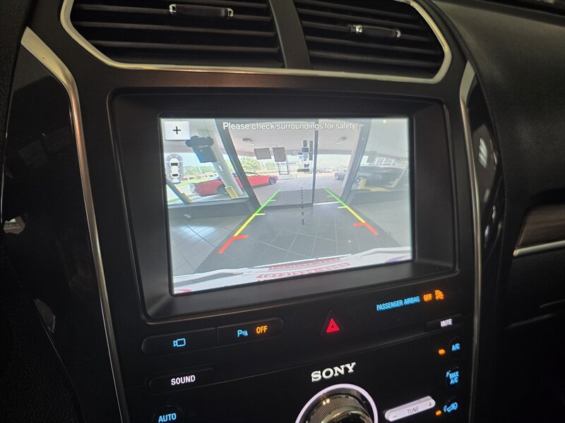 Used 2019 Ford Explorer Limited w/ Class III Trailer Tow Package AWD/4WD image 28