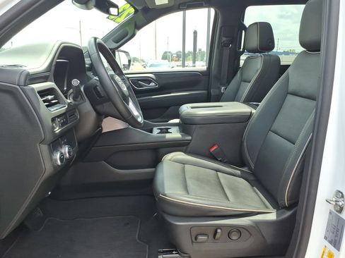 Used 2023 GMC Yukon SLT RWD image 15