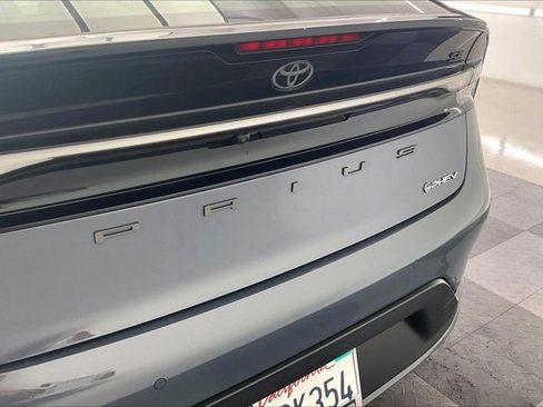 Used 2026 Toyota Prius Plug-In Hybrid FWD image 32