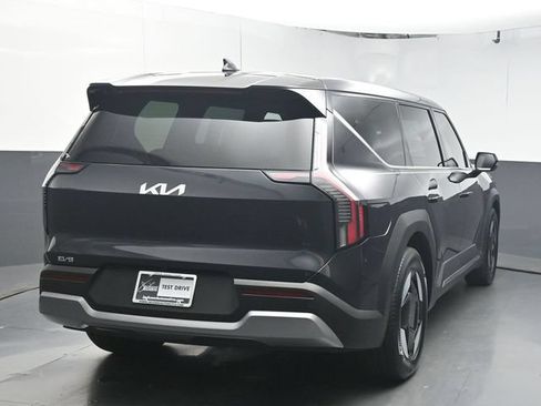 Used 2026 Kia EV9 Light RWD image 7