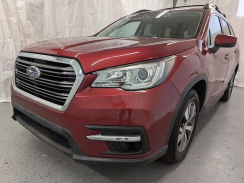 Used 2019 Subaru Ascent Premium image 2