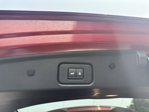 Used 2023 Nissan Pathfinder SL image 14