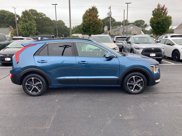 Used 2024 Kia Niro EX w/ EX Cold Weather Package FWD image 10