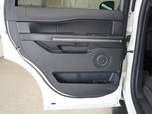 Used 2021 Ford Expedition XLT AWD/4WD image 36