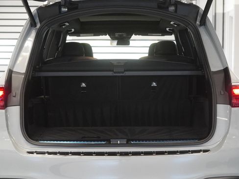 Used 2025 Mercedes-Benz GLS 450 4MATIC image 32