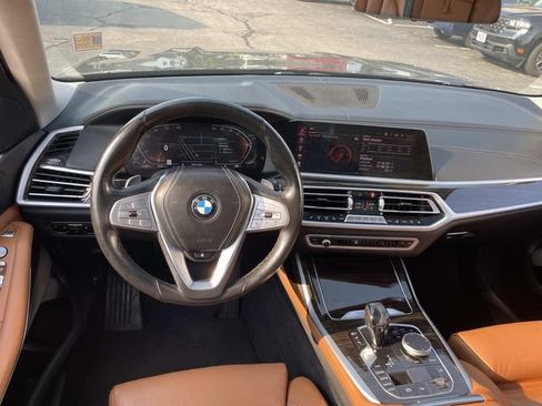 Used 2021 BMW X7 xDrive40i w/ Parking Assistance Package AWD/4WD image 16