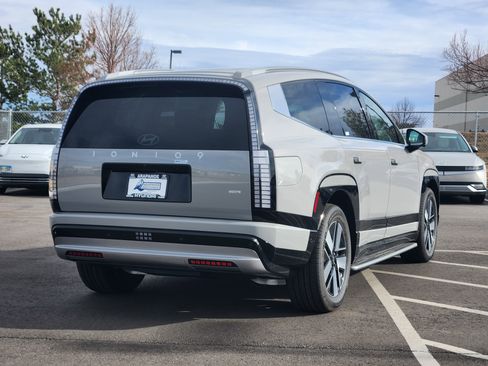 New 2026 Hyundai Ioniq 9 SEL image 5