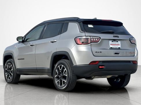 Used 2020 Jeep Compass Trailhawk image 3
