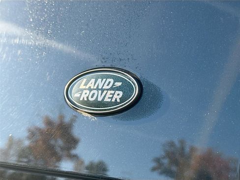 Used 2024 Land Rover Defender 130 X-Dynamic SE image 10