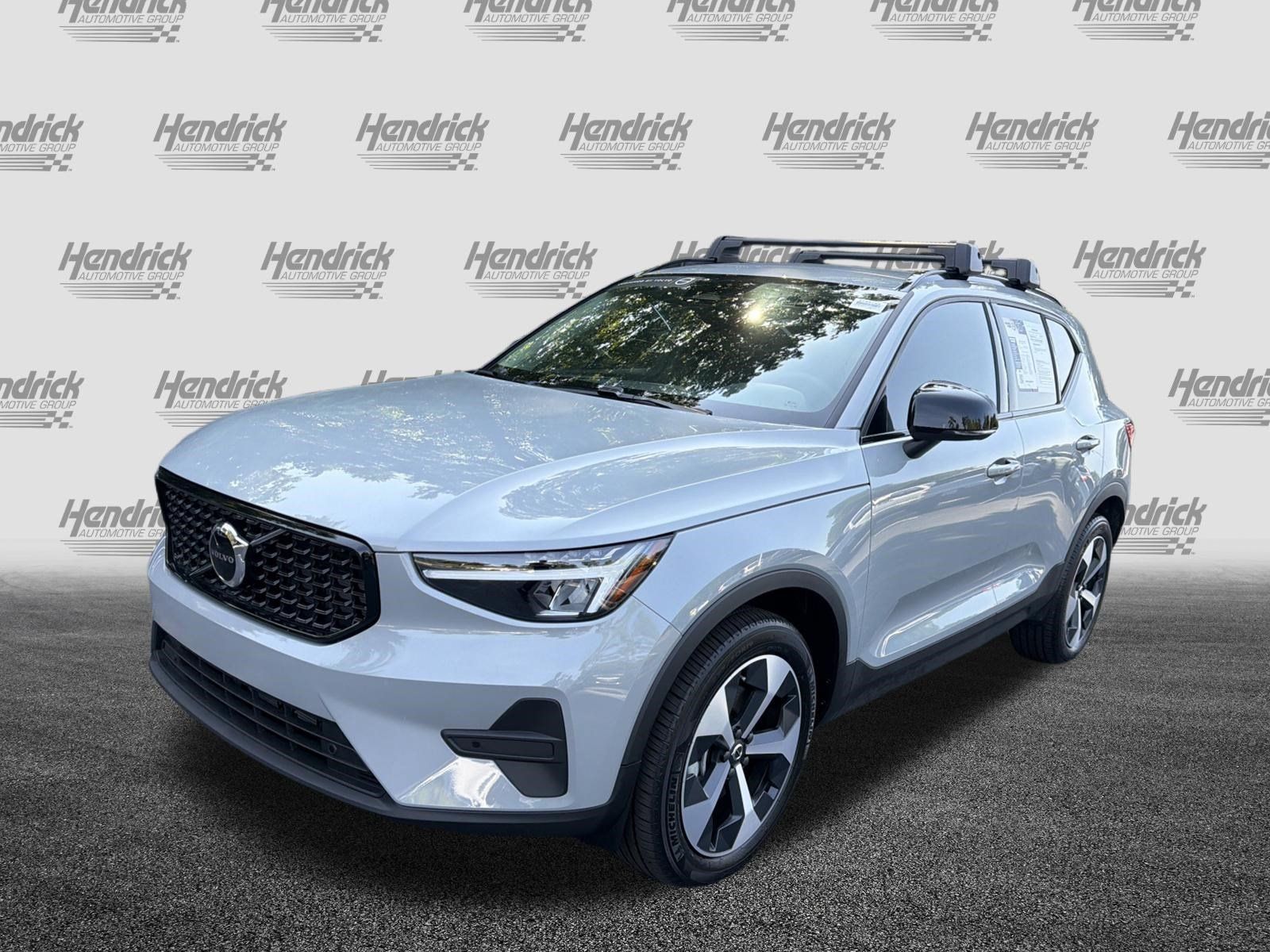Certified 2026 Volvo XC40 B4 Core FWD image 5