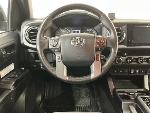 Used 2018 Toyota Tacoma TRD Off-Road image 26