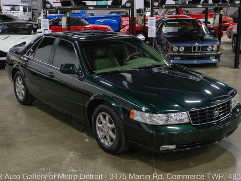 Used 1999 Cadillac Seville STS w/ Convenience Pkg image 9