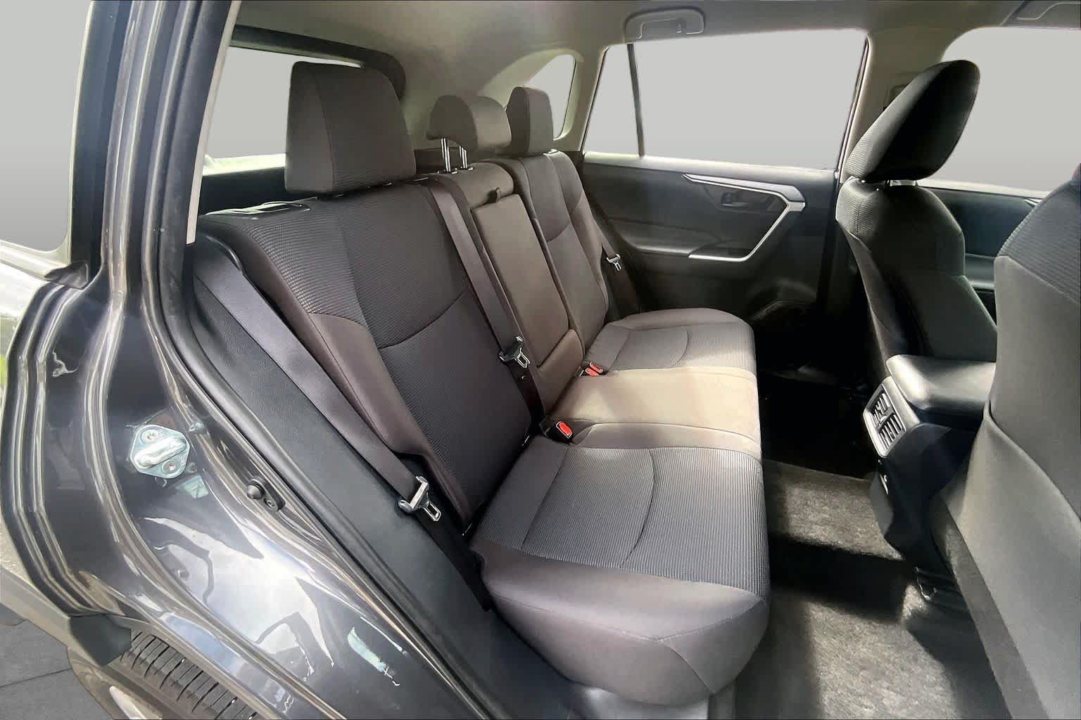 Used 2025 Toyota RAV4 LE AWD/4WD image 20