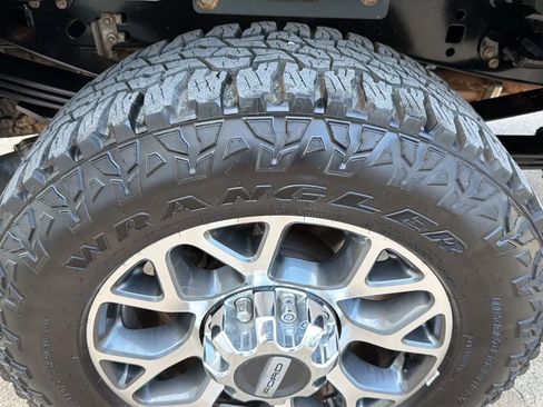 Used 2020 Ford F350 Lariat w/ Lariat Ultimate Package AWD/4WD image 21