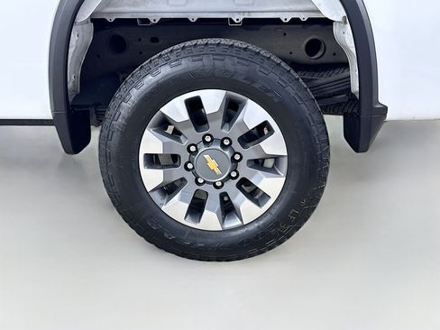 Used 2024 Chevrolet Silverado 2500 Custom w/ Custom Value Package RWD image 32