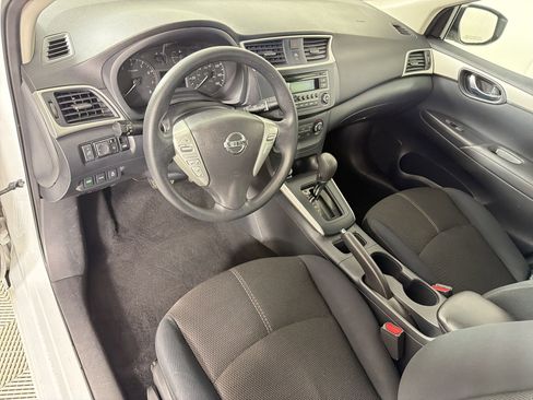 Used 2017 Nissan Sentra S FWD image 4