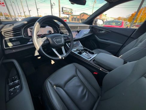 Used 2019 Audi Q8 Premium image 15