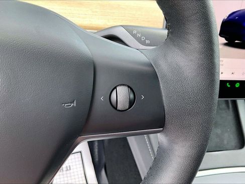 Used 2023 Tesla Model Y Long Range AWD/4WD image 12