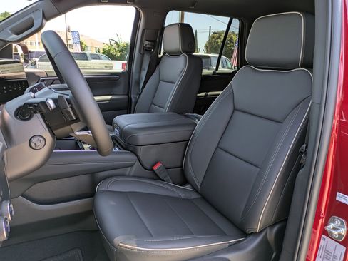 New 2025 Chevrolet Tahoe Premier image 11