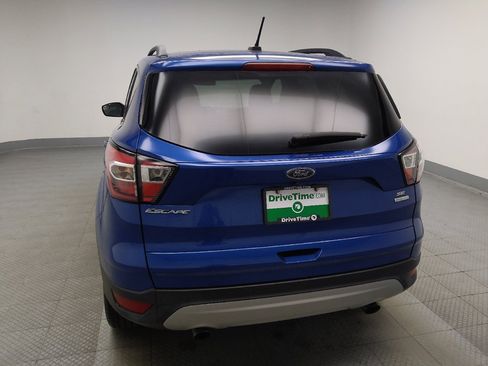 Used 2018 Ford Escape SE FWD image 6