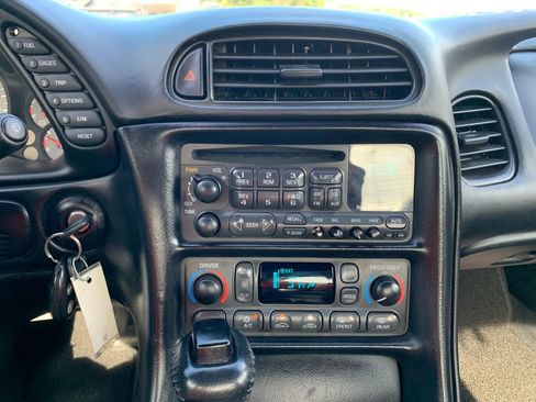 Used 1999 Chevrolet Corvette Coupe w/ Roof Pkg image 14