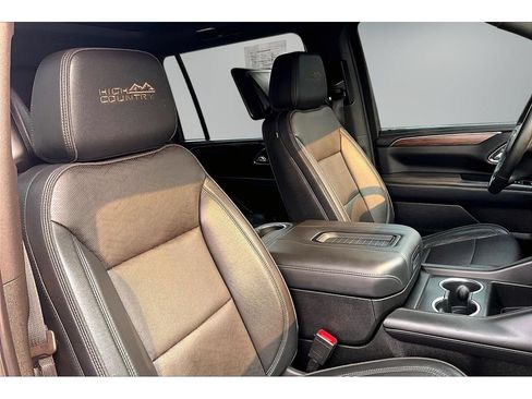 Used 2023 Chevrolet Suburban High Country w/ Max Trailering Package AWD/4WD image 25