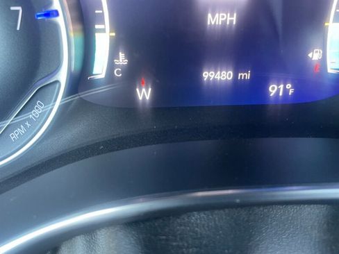 Used 2020 Chrysler Pacifica Limited FWD image 18