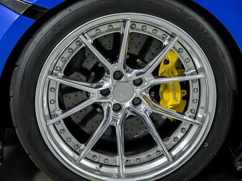 Used 2018 McLaren 720S RWD image 17