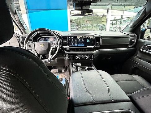 Used 2024 Chevrolet Silverado 1500 LT AWD/4WD image 15