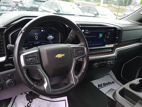 Used 2022 Chevrolet Silverado 1500 LT image 9