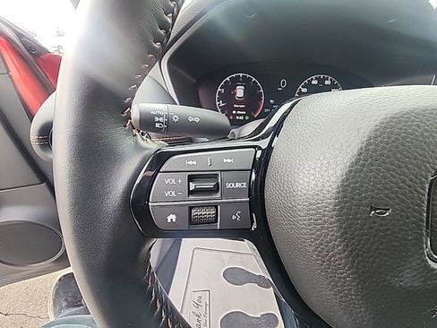 Certified 2025 Honda HR-V Sport image 17