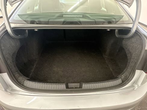 Used 2024 Volkswagen Jetta SE image 30