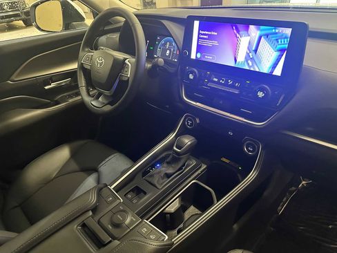 Certified 2025 Toyota Grand Highlander XLE image 27