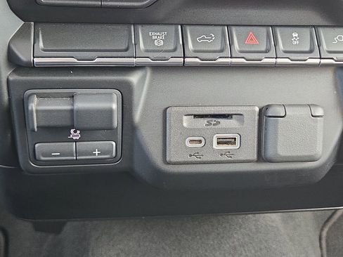 Used 2022 GMC Sierra 3500 SLT w/ Gooseneck/5TH Wheel Package image 29