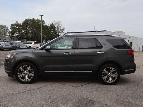 Used 2018 Ford Explorer Platinum AWD/4WD image 5