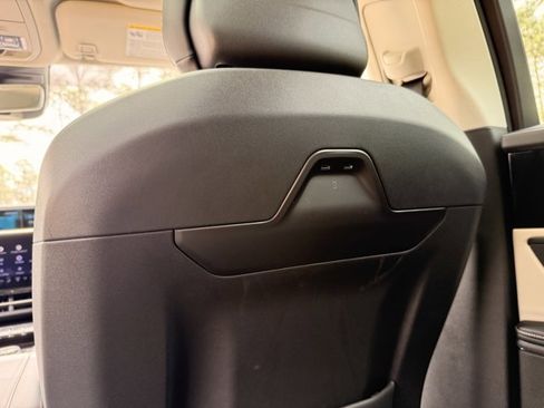 Used 2025 Lincoln Nautilus Reserve image 31