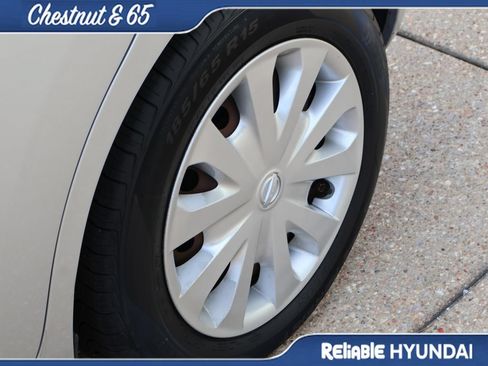 Used 2015 Nissan Versa Note SV FWD image 36
