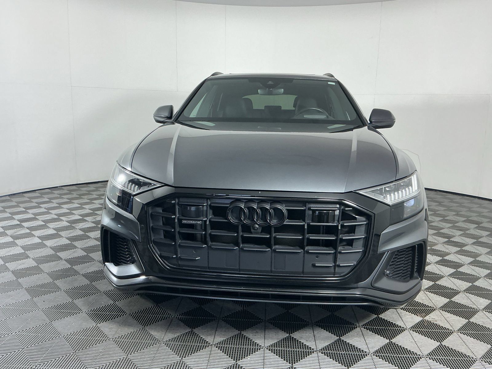 Used 2023 Audi Q8 Prestige AWD/4WD image 2